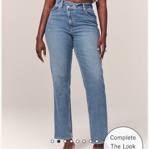 NWT Abercrombie 90s High Rise Curve Love Jeans.